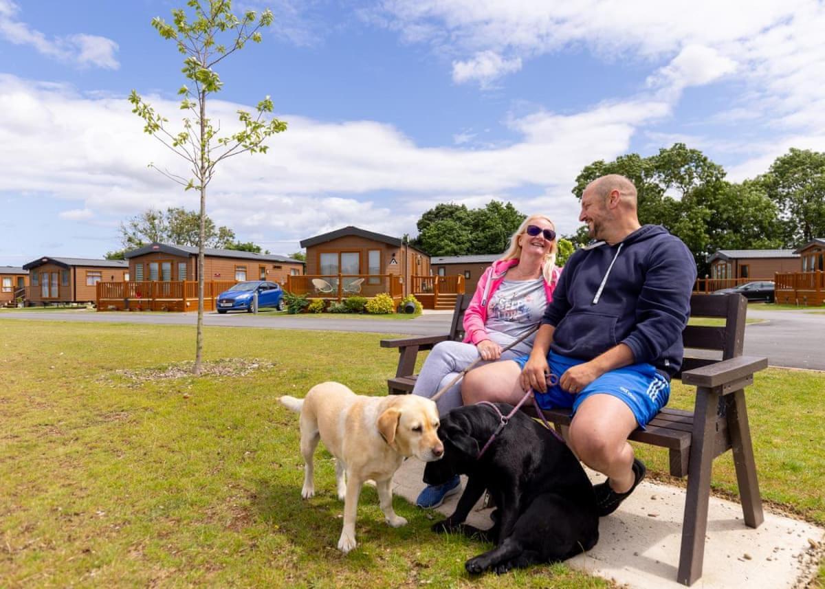 High Farm Holiday Park Routh Екстер'єр фото